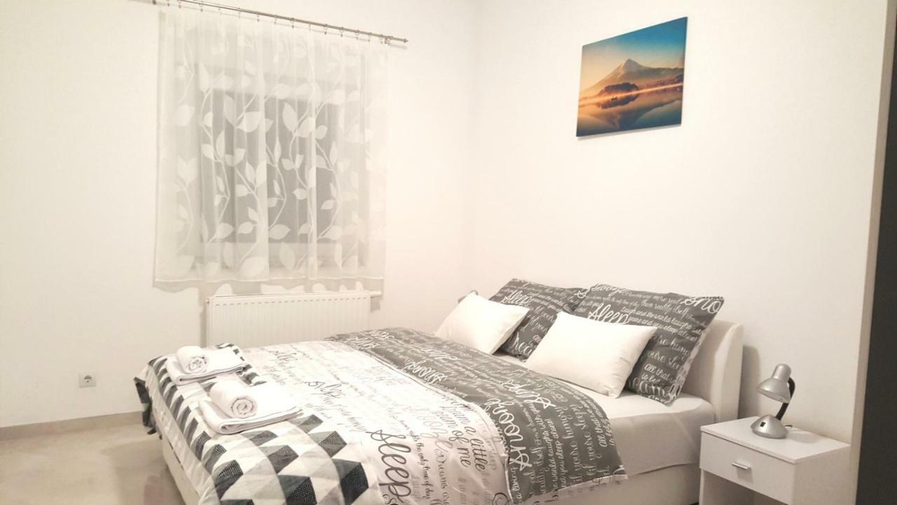 Apartman Pampas Ossero Esterno foto